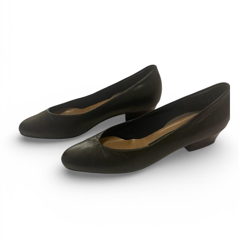 Easy Spirit Women's Navy Kitten Heel Flats Size 8